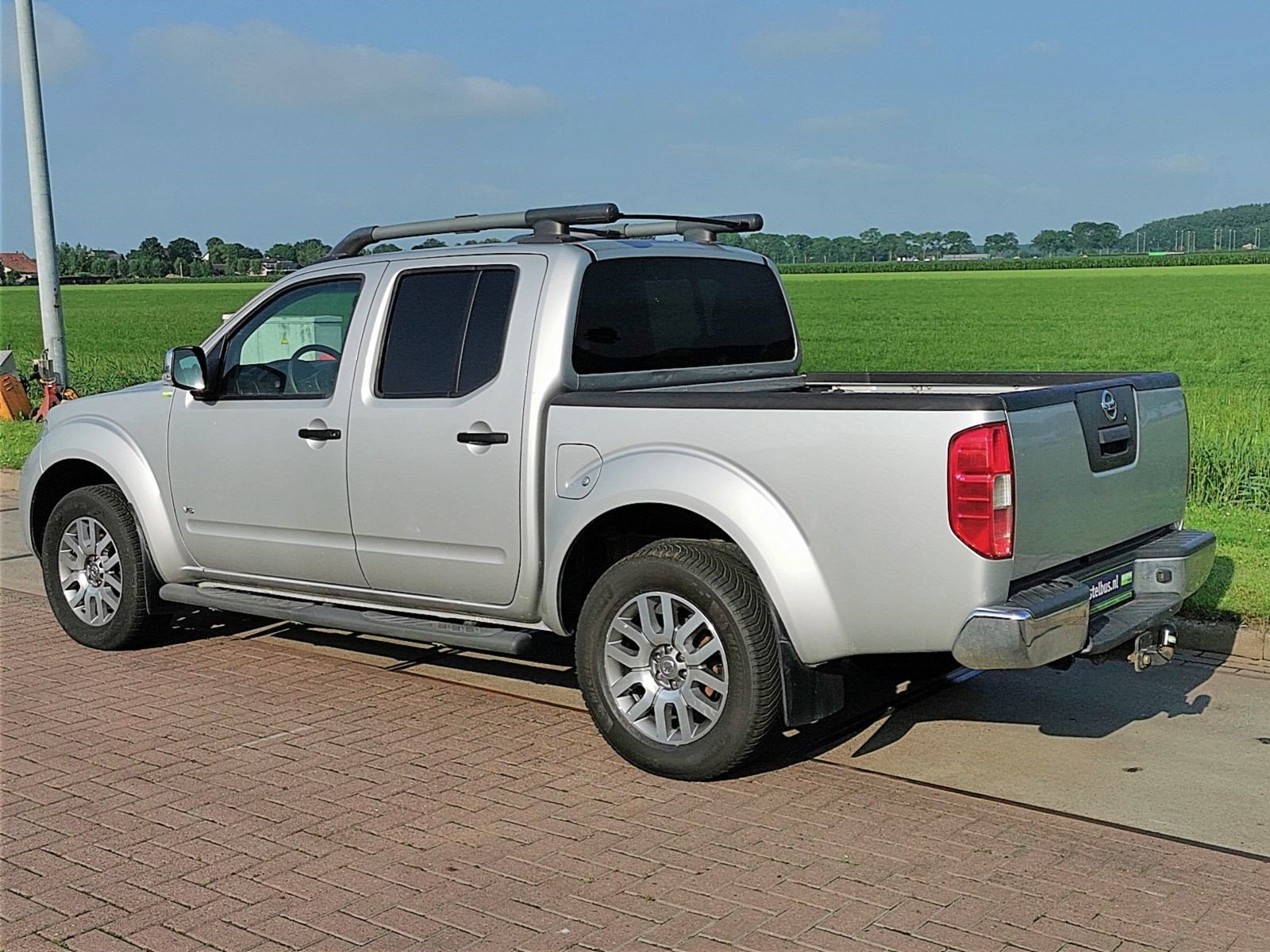 Зібрали кошти на автомобіль Nissan Navara для 206й БТРО